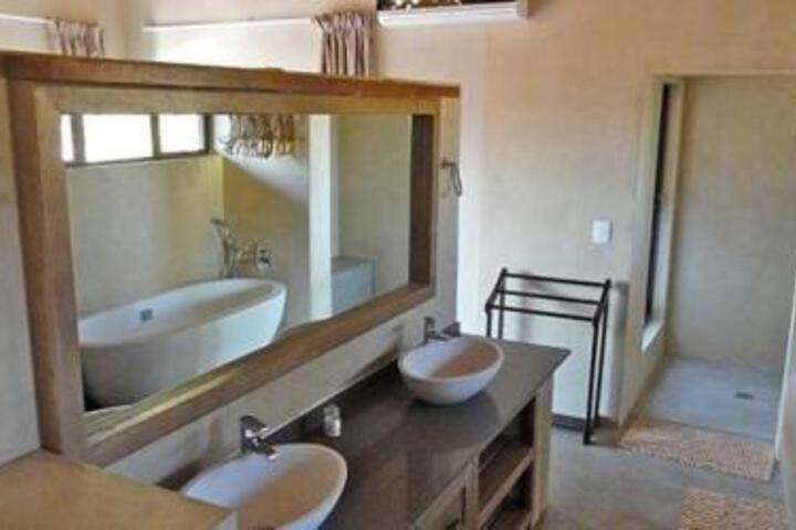 Feeskraal Lodge - thumb 1