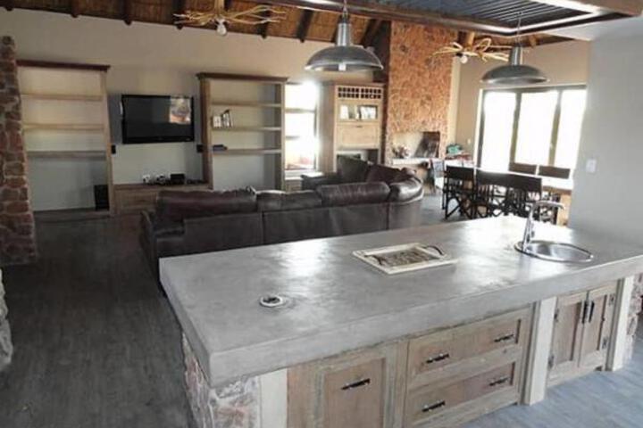 Feeskraal Lodge - thumb 3