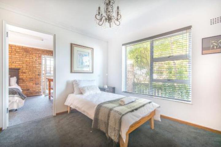 Boyes Drive Villa - thumb 7