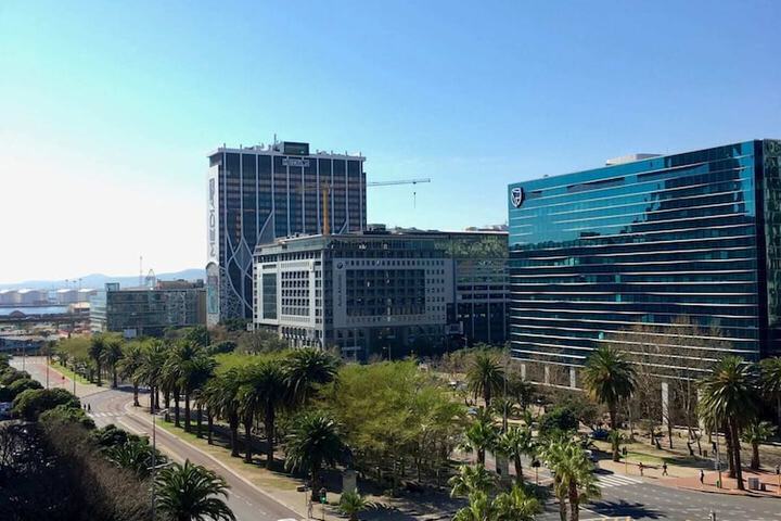 1 Bedroom Apartment In The Heart Of Cape Town - thumb 4