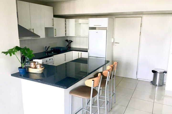 1 Bedroom Apartment In The Heart Of Cape Town - thumb 1