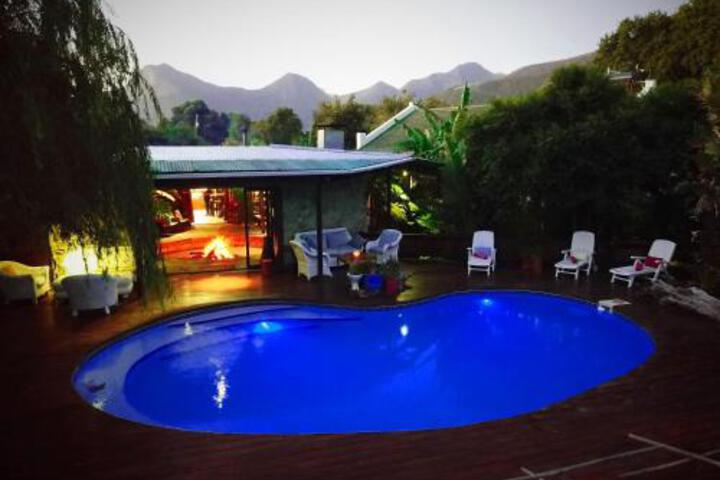 Tube N Axe Lodge & Backpackers - thumb 7