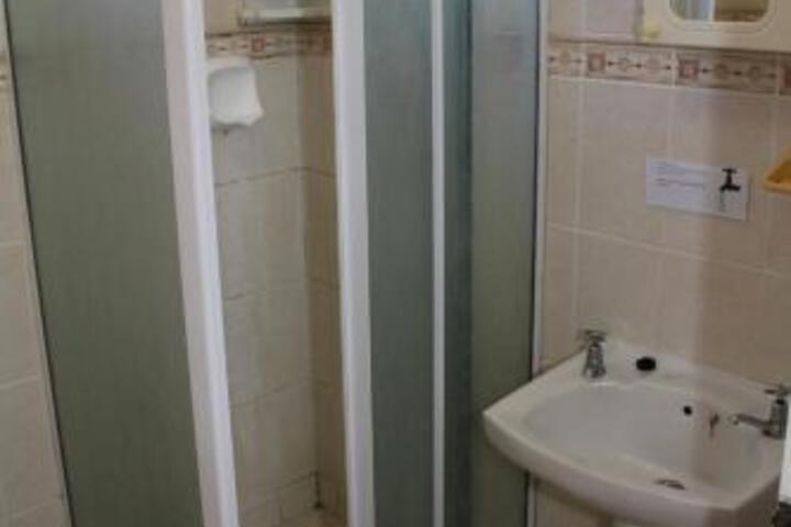 9 The Bridge Holiday Resort - thumb 6