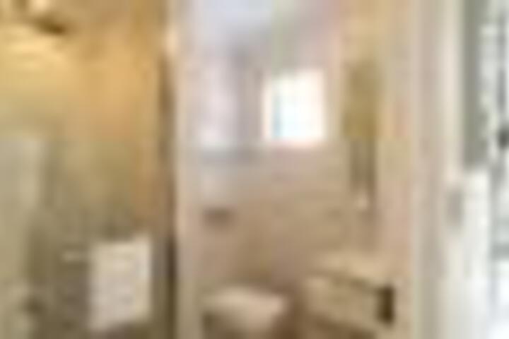 13 The Shades - thumb 4