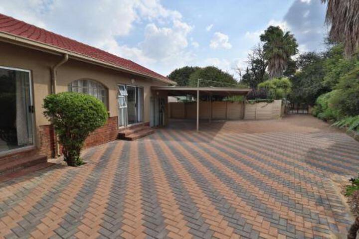 Twenty Six On Nel - thumb 6