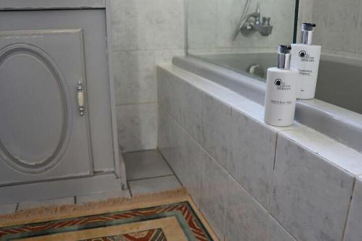 Twenty Six On Nel - thumb 2