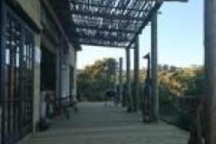 Eloff Guest House & Gallery - thumb 0