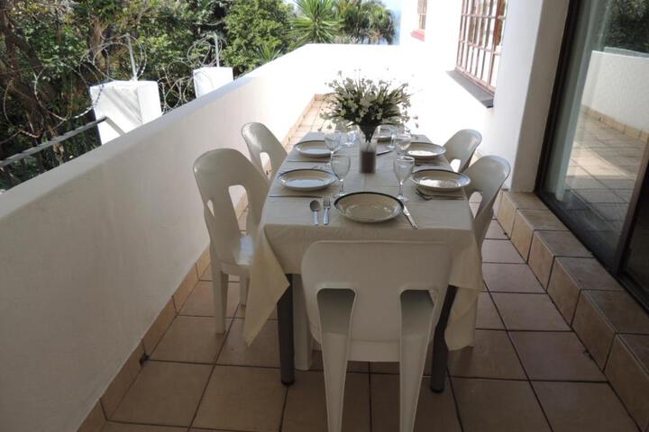 Woodgrange Garden Cottages - thumb 4