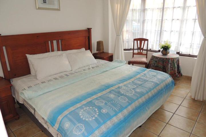 Woodgrange Garden Cottages - thumb 2