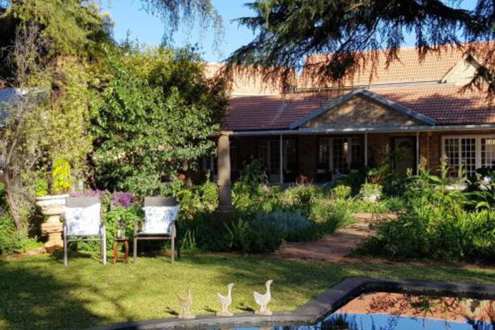 A Country Garden Guesthouse - thumb 7