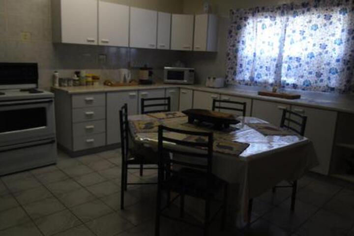 MarnalÃ© Oornagwoonstel - thumb 2