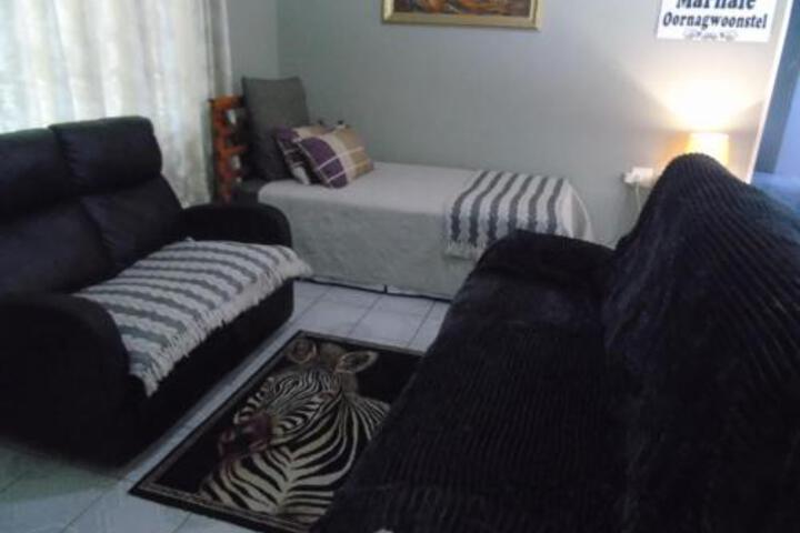 MarnalÃ© Oornagwoonstel - thumb 3