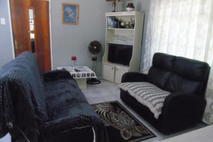 MarnalÃ© Oornagwoonstel - thumb 6