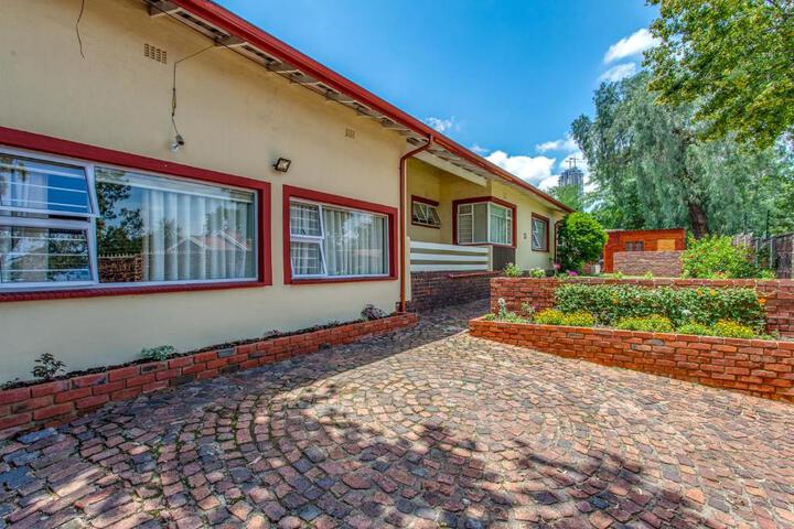 Chalet No. 2 Petunia - thumb 3