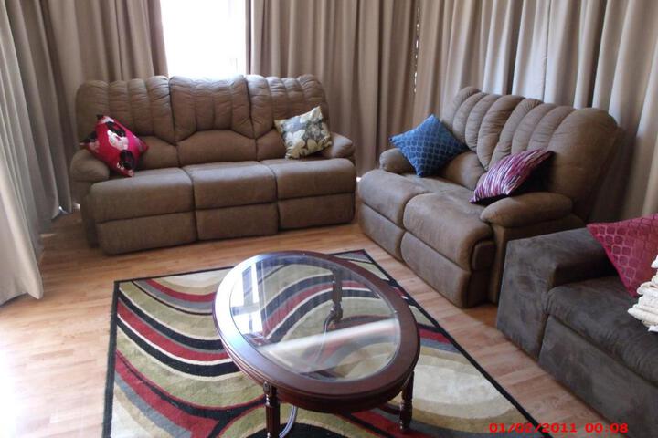 Chalet No. 2 Petunia - thumb 5