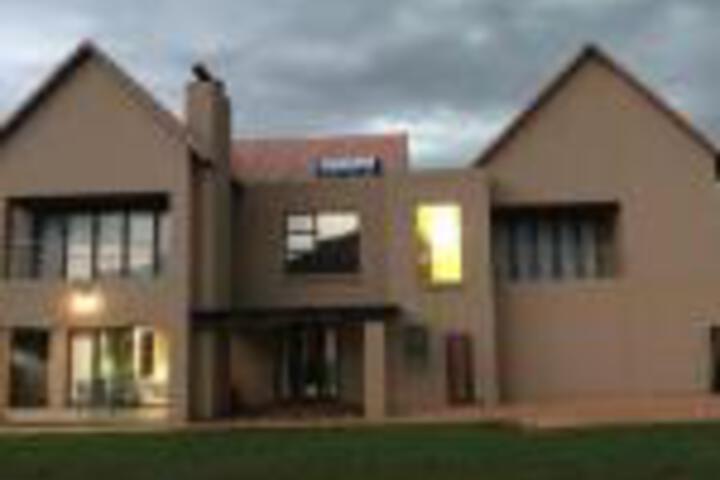 Rugari Villa - thumb 0