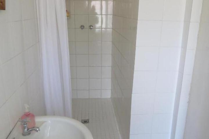 4 Rothman Street B & B - thumb 3