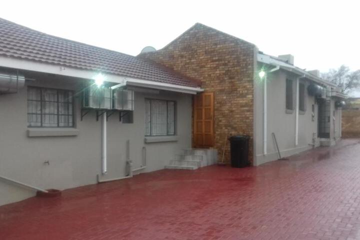 Sir Pinto Guesthouse - thumb 2