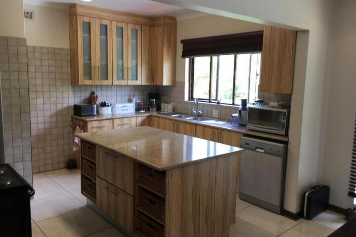 Salt Rock Holiday Home - thumb 3