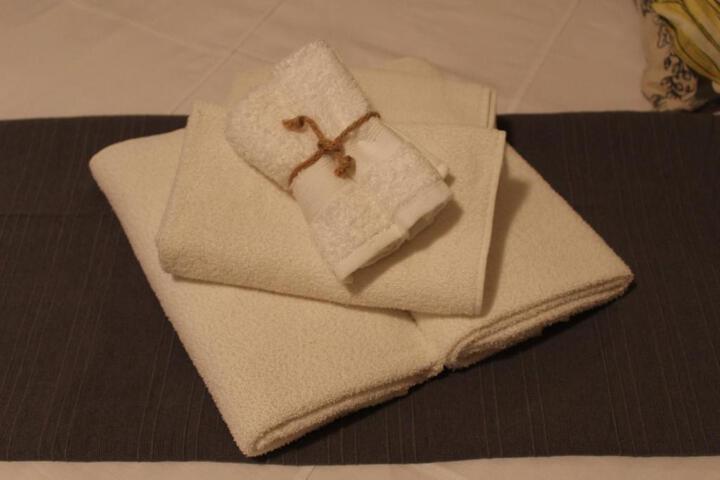 The Upper Deck Apartment - thumb 5