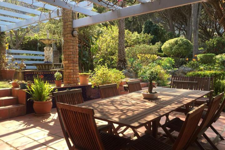 Unique Hout Bay House - thumb 6