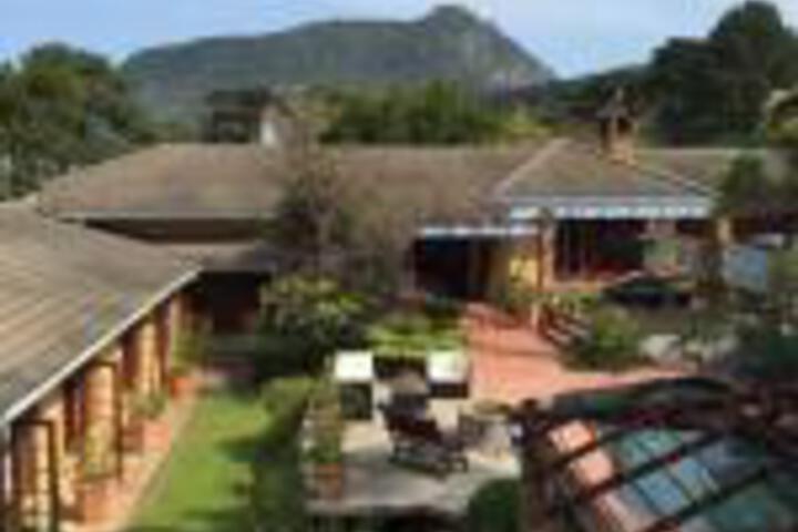 Unique Hout Bay House - thumb 0