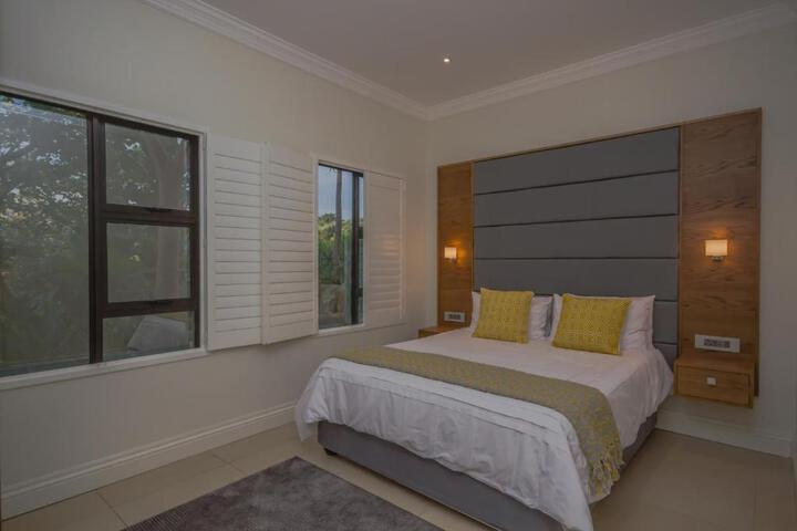 8 Tinderwood Lane - thumb 3