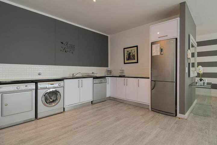 City Stay 3 Bedrooms Each With Its Own Bathroom - thumb 6