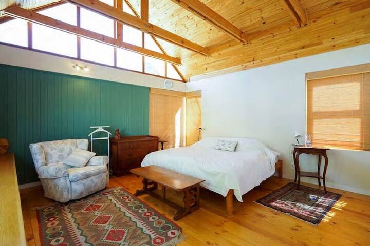 Oak Haven In Rondebosch Cape Town - thumb 1