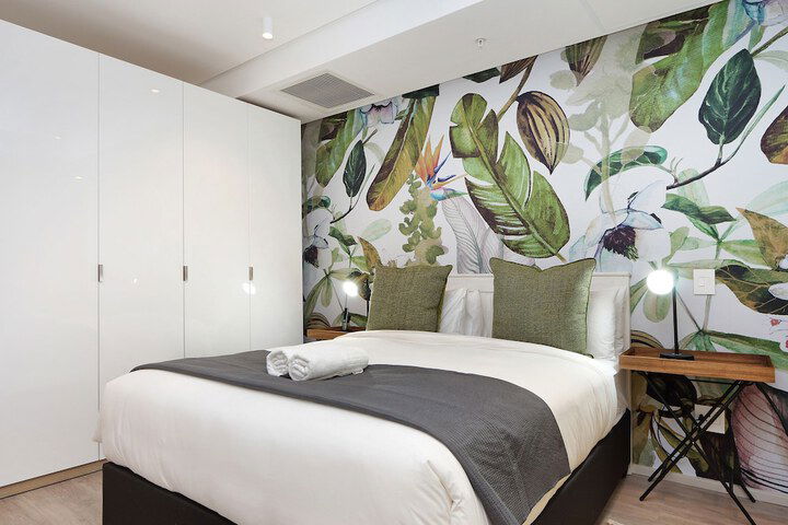 117 On Strand 1512 - thumb 6