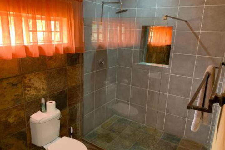 Votadini Country Cottages - thumb 4