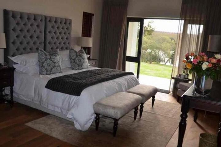 Under Oaks - thumb 5