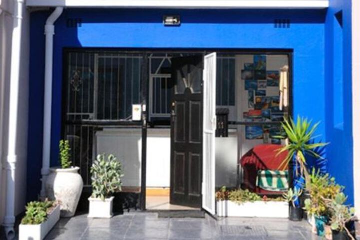 Baileys Surf Shack - thumb 0