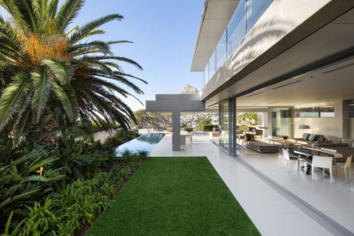 008 Bond Villa - thumb 3