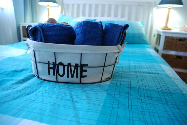 Home Is Where The Hart Is - thumb 6