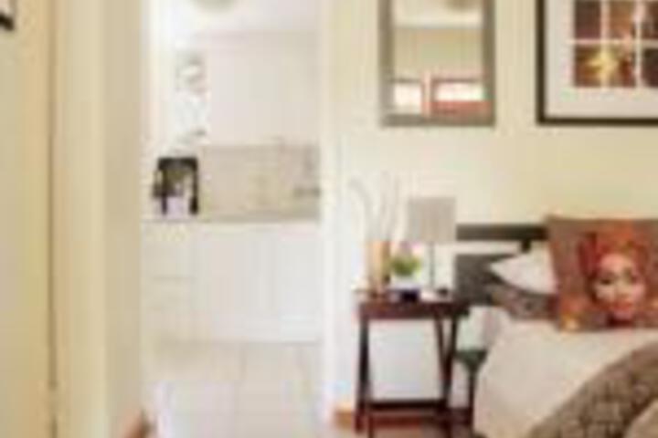 Africa Cottage Strand - thumb 0