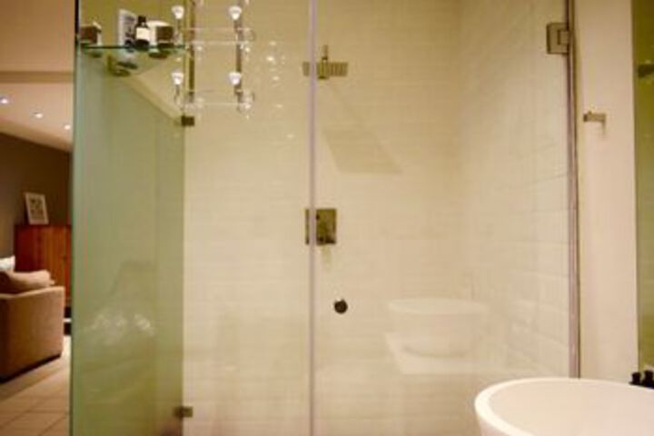 1 Bedroom Apartment In Fresnaye - thumb 1