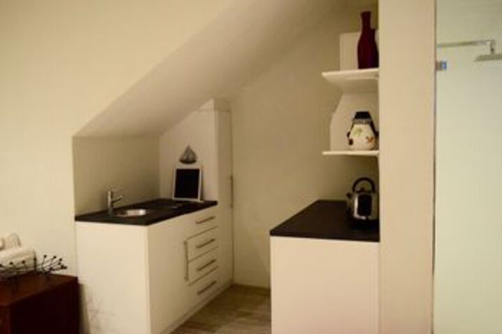 1 Bedroom Apartment In Fresnaye - thumb 4