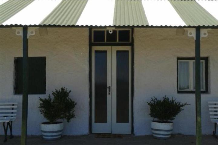 Silwerkaroo Gastehuis - thumb 1