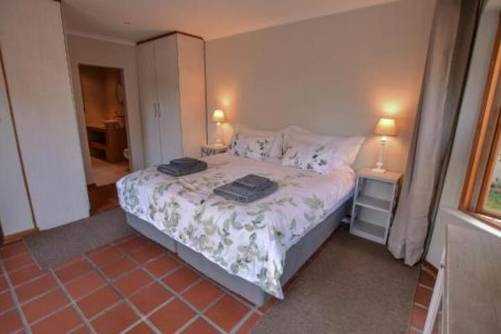 Clarens Interiors Accommodatio - thumb 0