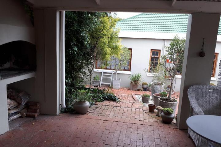 Lavender Garden Cottage - thumb 3