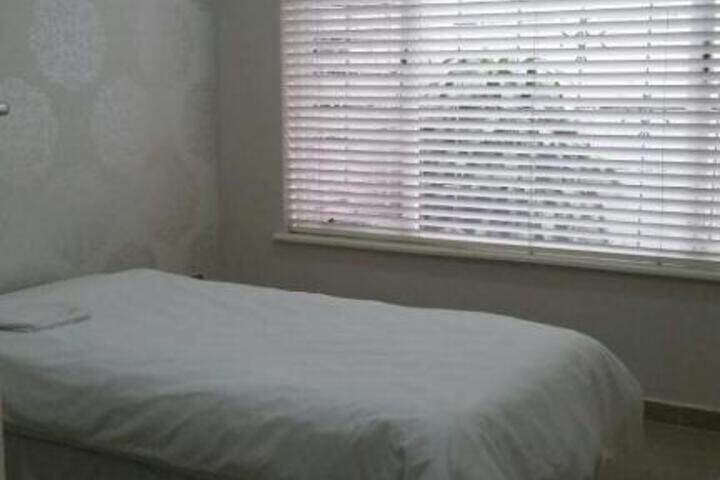 Porpoise Lodge - thumb 2