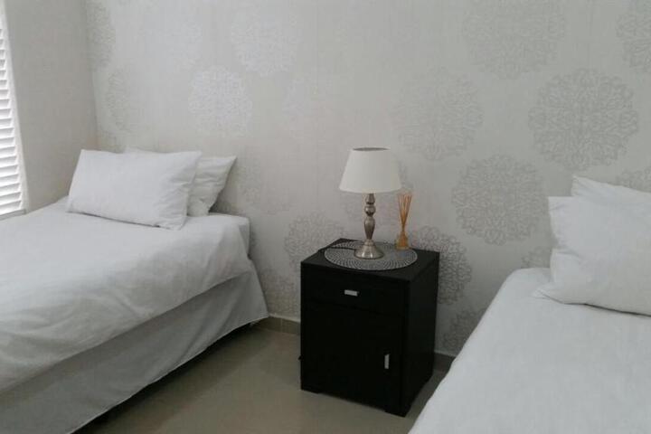 Porpoise Lodge - thumb 3