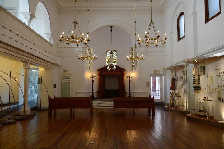 Charming Lodge In City Bowl Peaceful & Quiet. - thumb 2