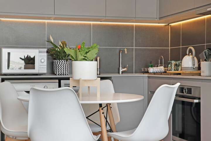 117 On Strand 1506 - thumb 2