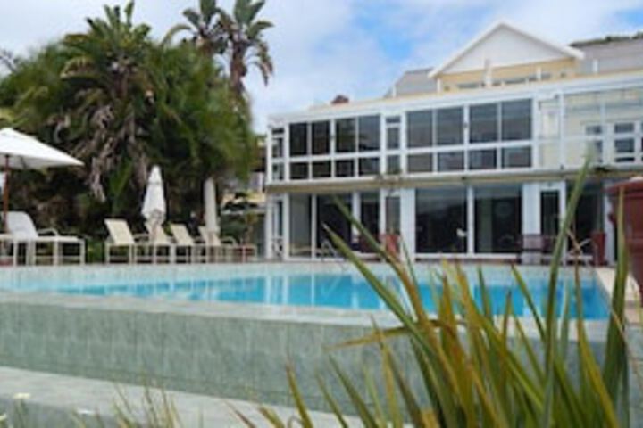 Traders Hotel & Restaurant - thumb 0