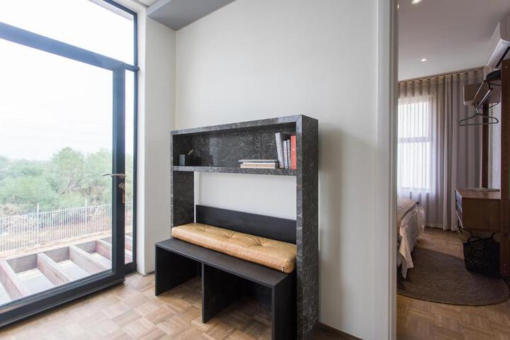 Polo Village 8 Val De Vie Estate - thumb 4