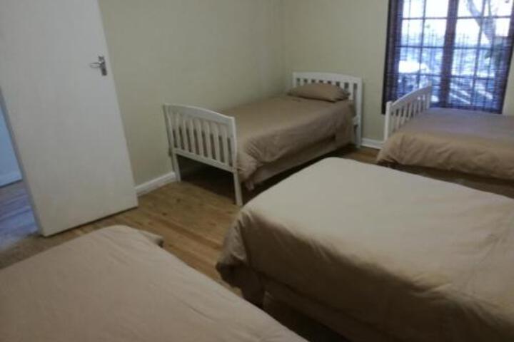 Paarl Backpackers - thumb 7