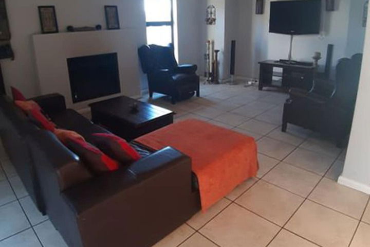 Schapen In Langebaan Country Estate - thumb 1