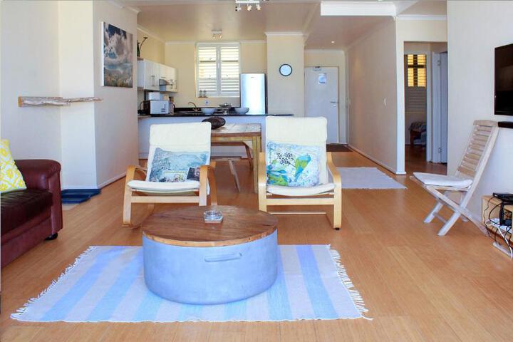 Surfers Sea Loft - thumb 4